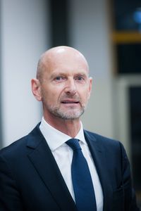 Hans Steininger, der Vorstandsvorsitzende der MT Aerospace AG, fordert klare politische Entscheidungen im Entwicklungsprojekt Ariane 6