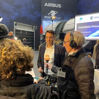 Ulrich Scheib, MT Aerospace's, Chief Commercial Officer MT Aerospace, being interviewed by buten un binnen © MT Aerospace AG