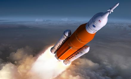 SLS-Launch_artist-impression_(c)NASA-Boeing
